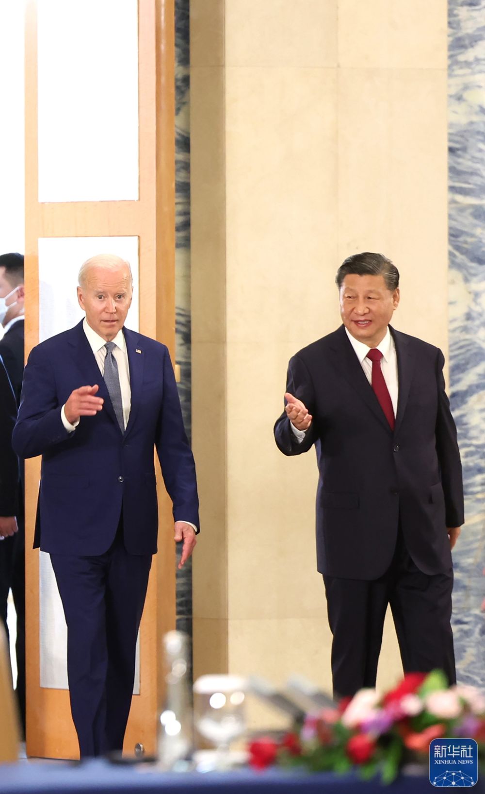 3.當地時間11月14日下午，國家主席習近平在印度尼西亞巴厘島同美國總統拜登舉行會晤。.jpg