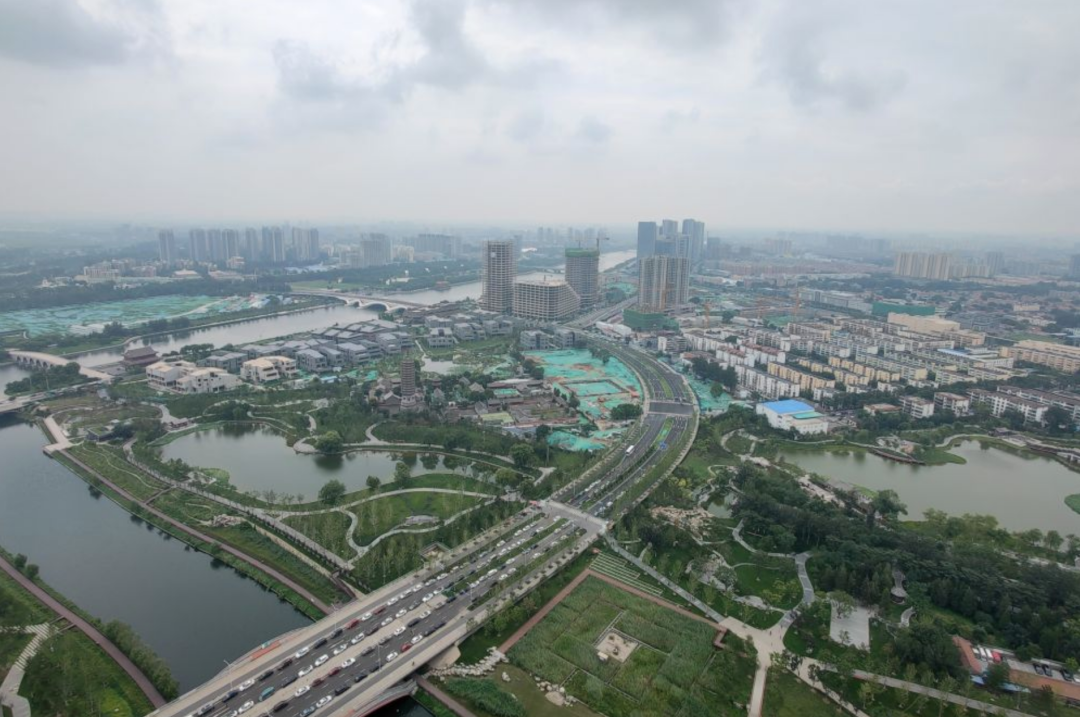 這是建設中的北京城市副中心運河商務區（2020年8月20日攝）。新華社記者 鞠煥宗 攝.png